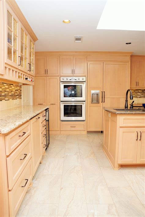 maple cabinets with stainless steel countertops|maple cabinets with white appliances.